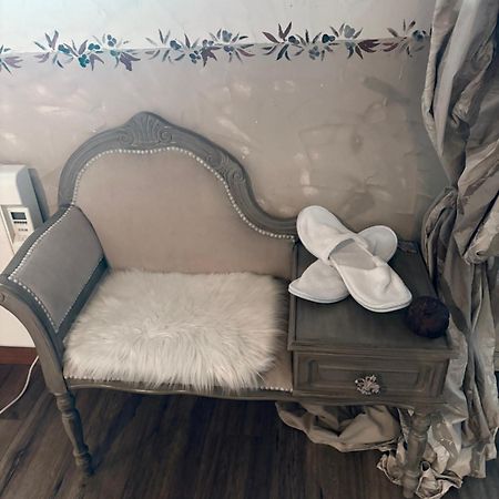 La Maisonnette De Cancan مو بري شانبورْ المظهر الخارجي الصورة