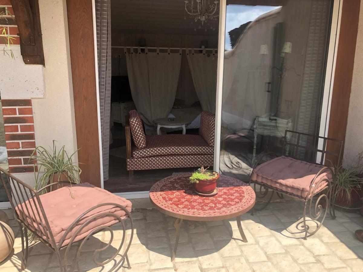 La Maisonnette De Cancan مو بري شانبورْ المظهر الخارجي الصورة